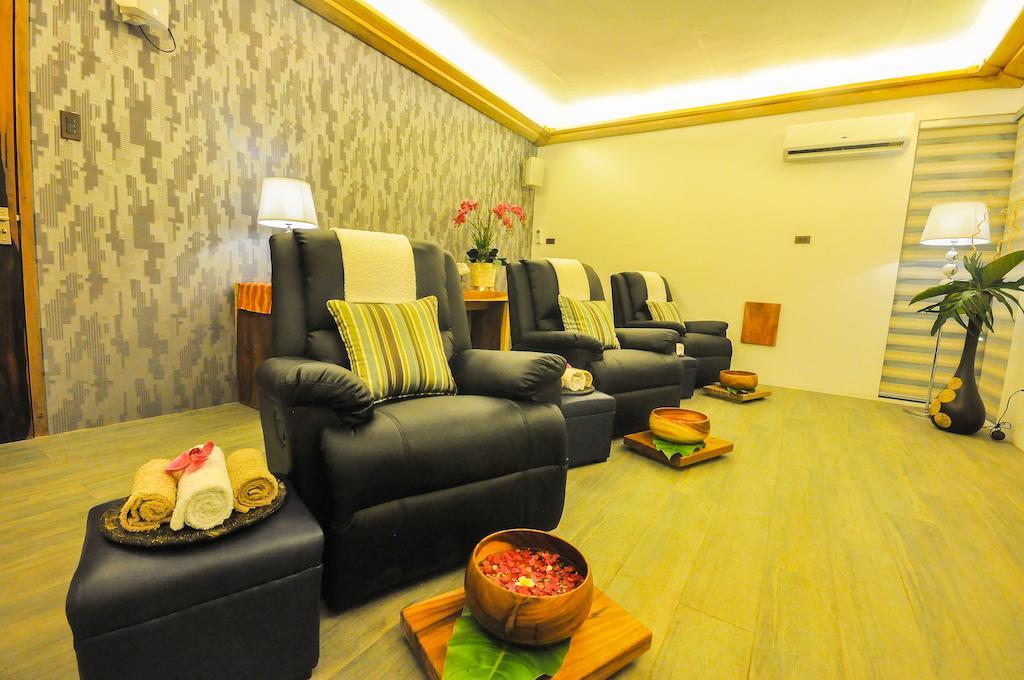 Infinity Resort Puerto Galera Zewnętrze zdjęcie
