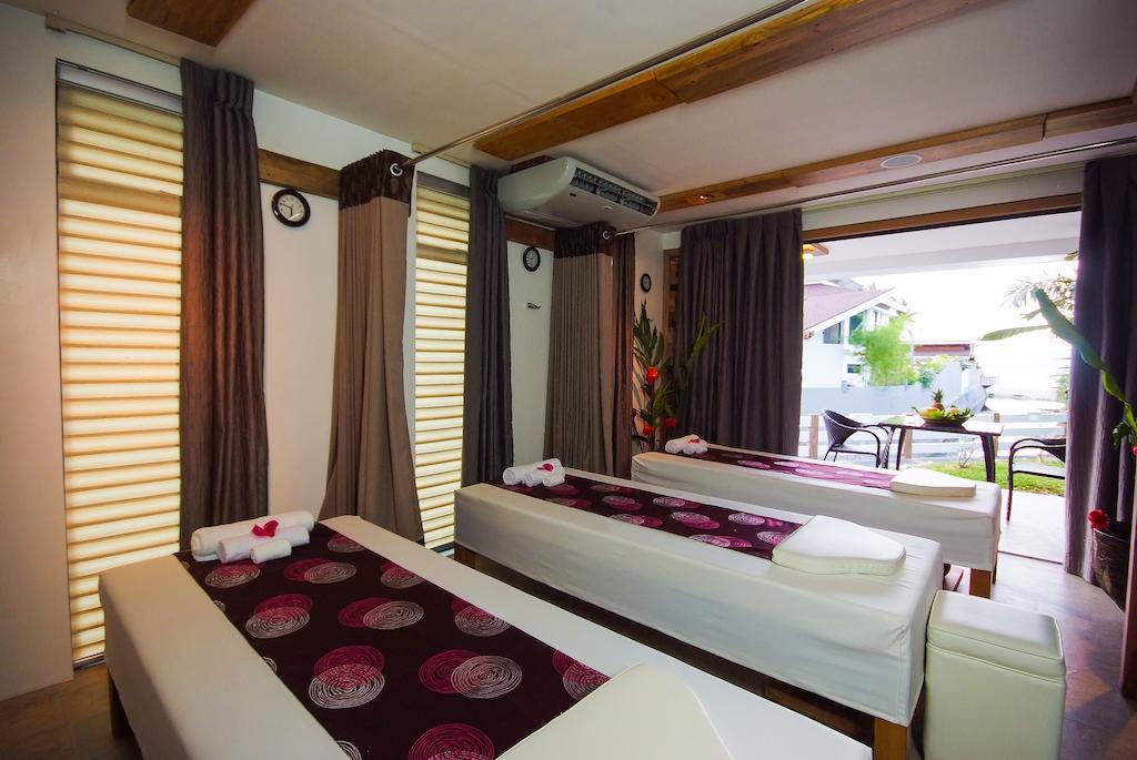 Infinity Resort Puerto Galera Zewnętrze zdjęcie